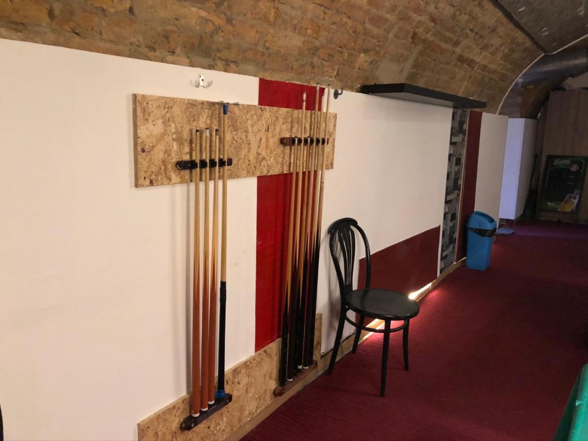 Whole Basement Former Pub For Stag Do, Bachelor House Party Flat Budapest Exterior foto