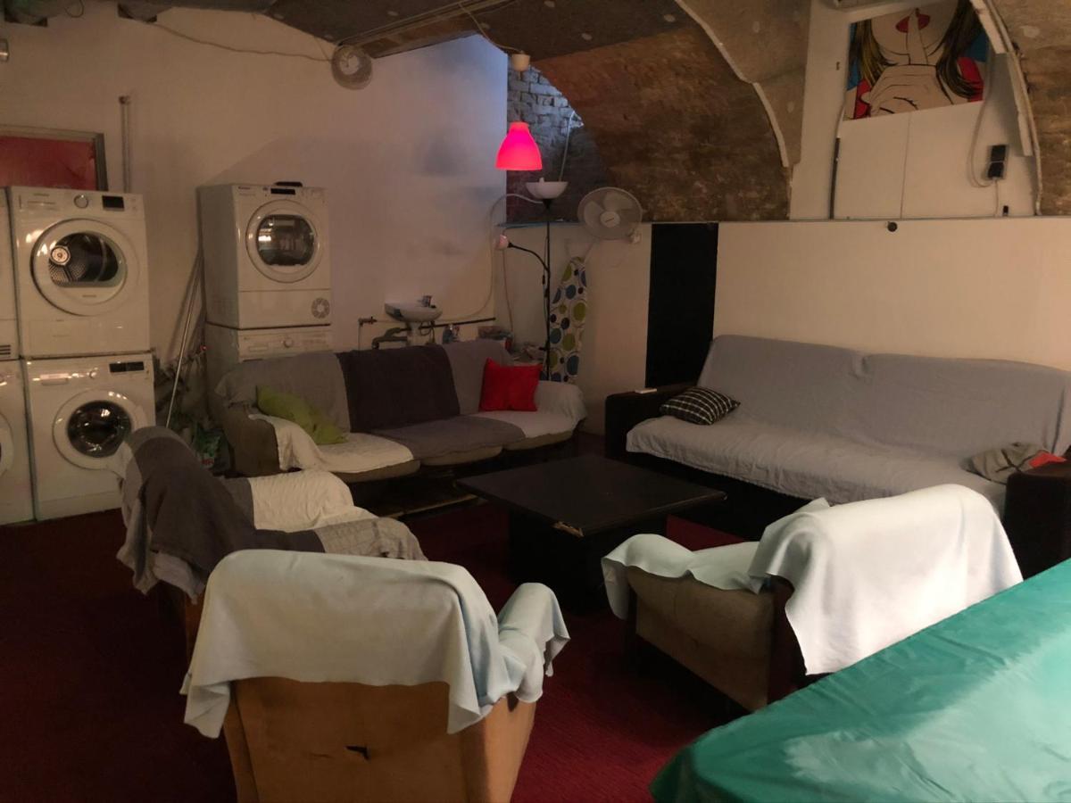 Whole Basement Former Pub For Stag Do, Bachelor House Party Flat Budapest Exterior foto