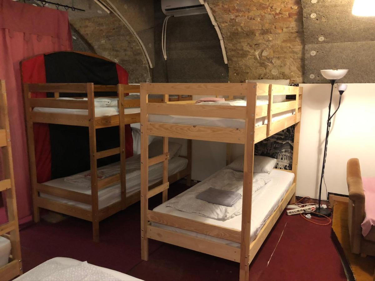 Whole Basement Former Pub For Stag Do, Bachelor House Party Flat Budapest Exterior foto