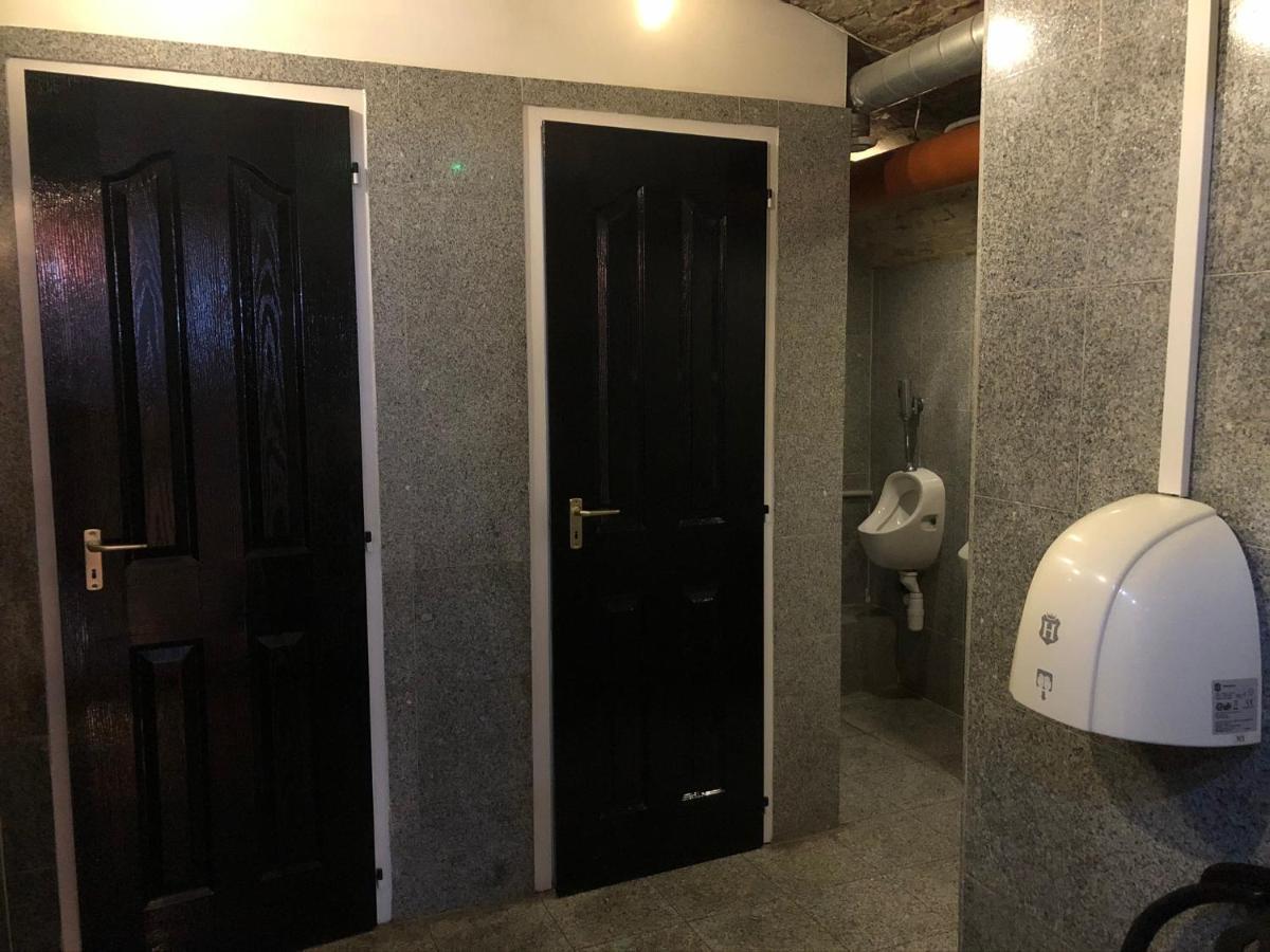 Whole Basement Former Pub For Stag Do, Bachelor House Party Flat Budapest Exterior foto