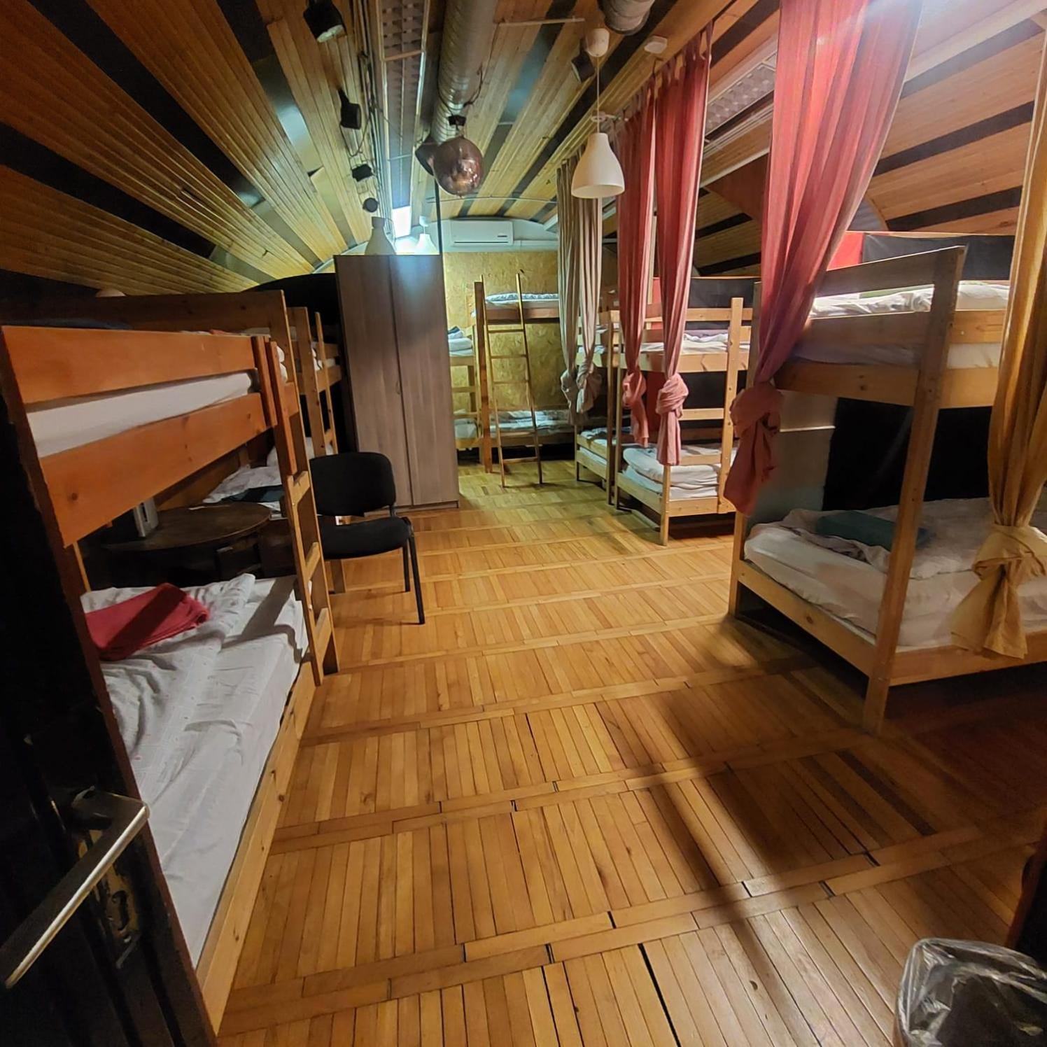 Whole Basement Former Pub For Stag Do, Bachelor House Party Flat Budapest Exterior foto